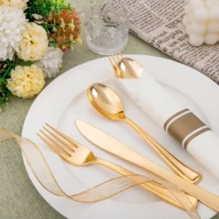 Itopfox 100-Pack Gold Plastic Cutlery Set With Napkins - Disposable Gold Utensils For Weddings, Parties, Thanksgiving - Includes Forks, Knives Spoons -Itopfox Shop GUEST baab9925 62f4 424c a9c1 562b540d8789